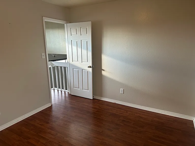 9439 Osuna Pl NE — Photo 18