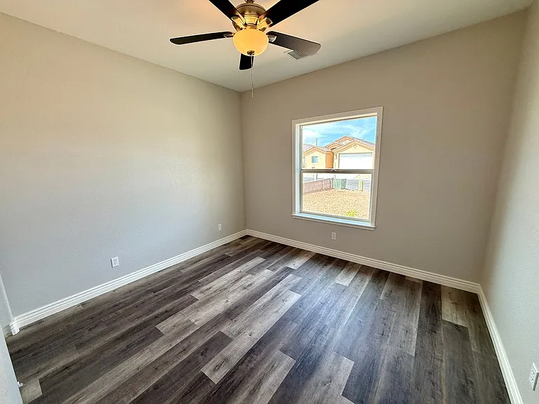 3368 N Apache St — Photo 22