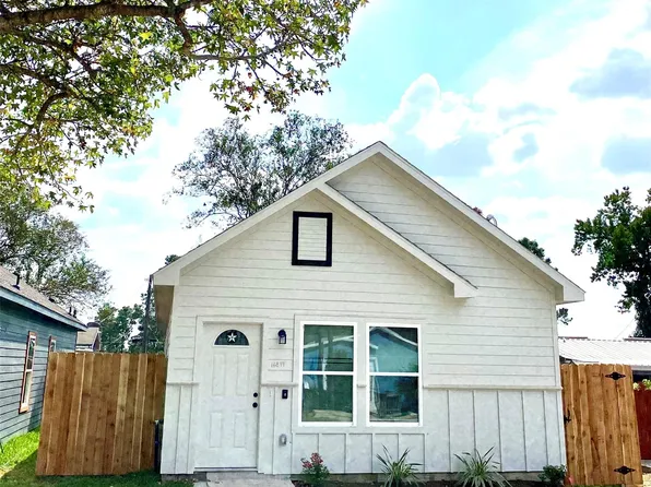 16702 E Forrestal, Montgomery, TX 77316