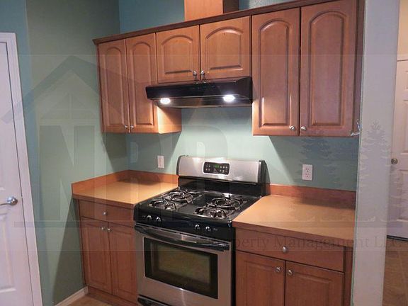 4th image of 3434 Merryman Pl SE