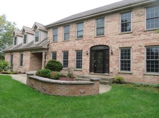 36792 N Old Woods Trl, Gurnee, IL