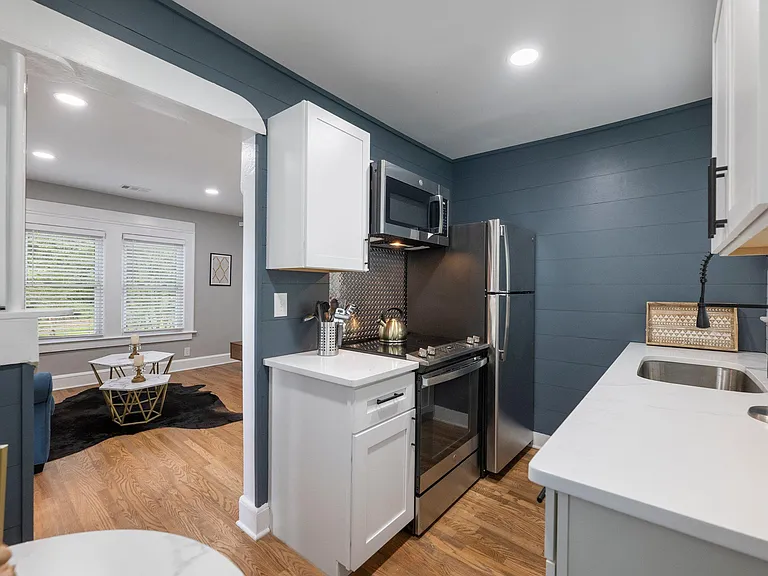 1658 Langston Ave SW #B — Photo 4
