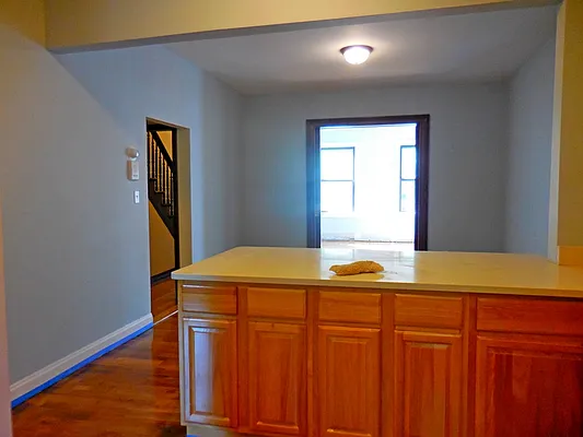 Rented by Owen Olivier, LREB | media 29