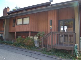 107 Treetop Ln, Johnson City, TN 37601