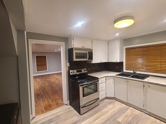 4th image of 1000 Live Oak St #1