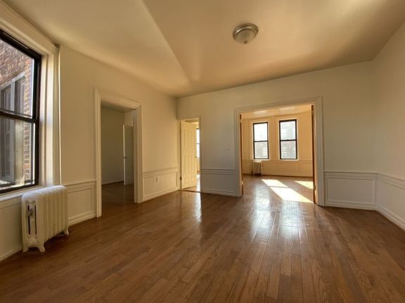 3rd image of 1647 Park Pl #3FF