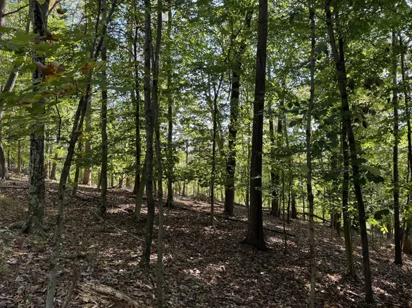 535 Navajo Ln, Sugar Grove, OH 43155