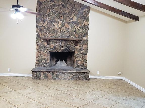 2nd image of 2452 E Jacinto Ave