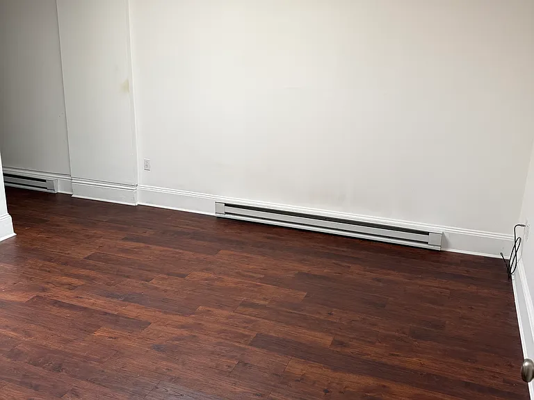 9 Caroline St #2 — Photo 1