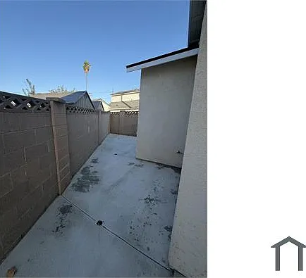3 bed, 1100 sqft, $3,800 — Photo 2