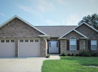 1595 Morningside Falls Blvd, Blue Eye, MO 65611
