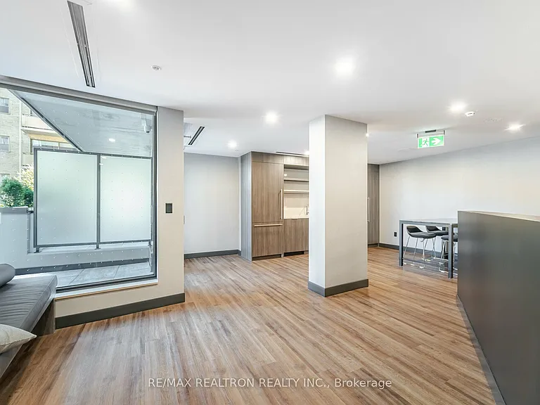 2525 Bathurst St #202 — Photo 21
