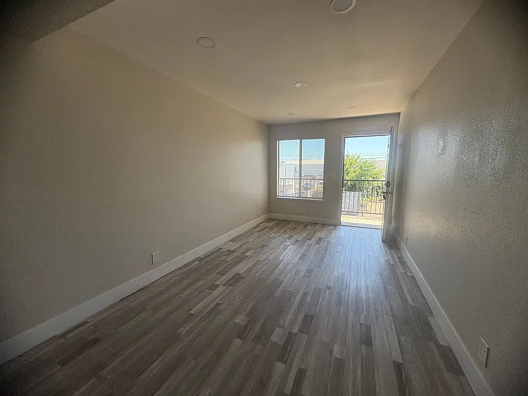 668 Cooper Ave — Photo 8