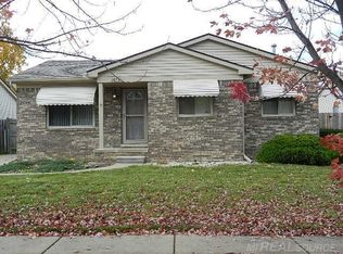 28931 Felician St, Roseville, MI 48066