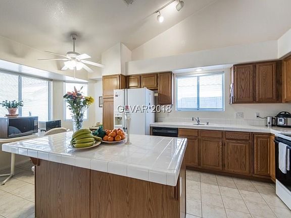 3rd image of 4117 Tea Garden Dr