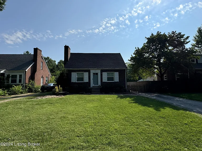 249 Norbourne Blvd — Photo 29