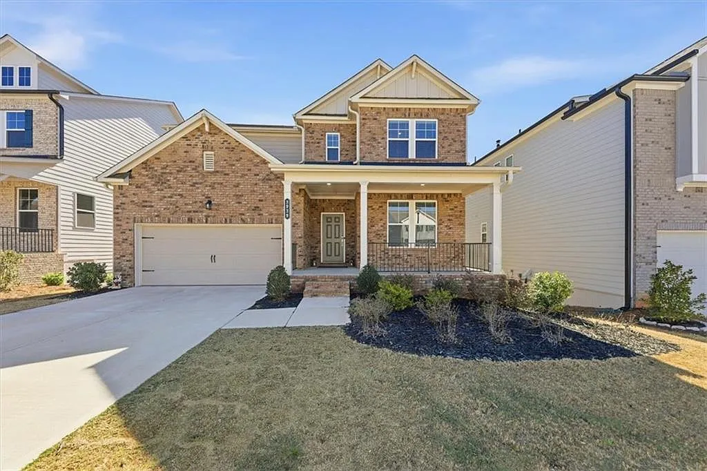 5 bed, 4.5 bath, 3632 sqft, $3,300 — Photo 1