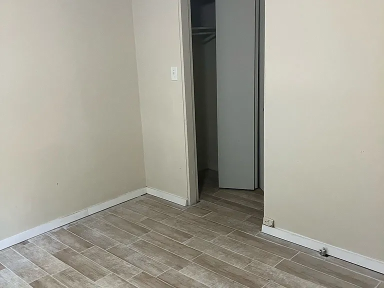 521 Hall St #1 — Photo 12