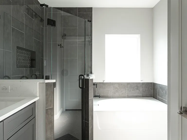 1108 Claude St — Photo 17