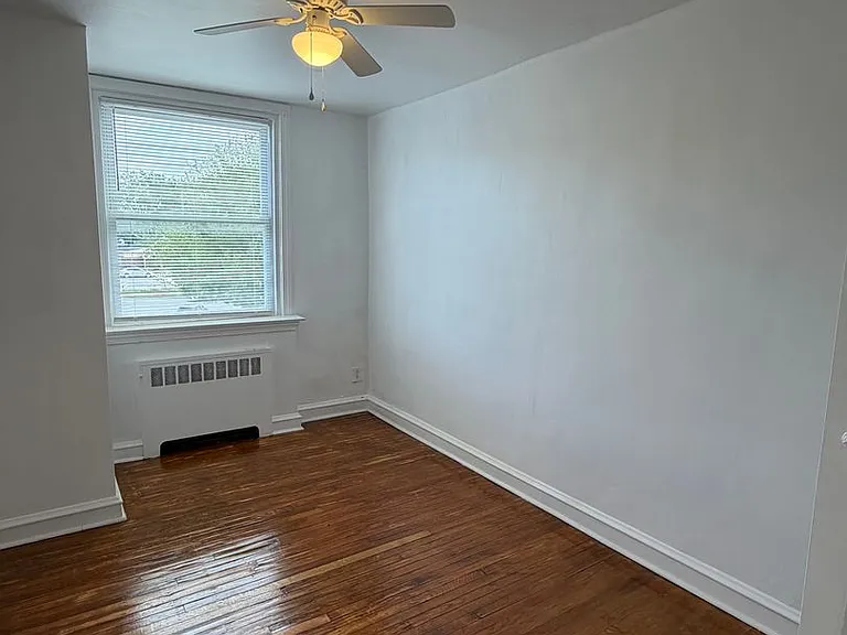 7925 Cedarbrook Avenue — Photo 21