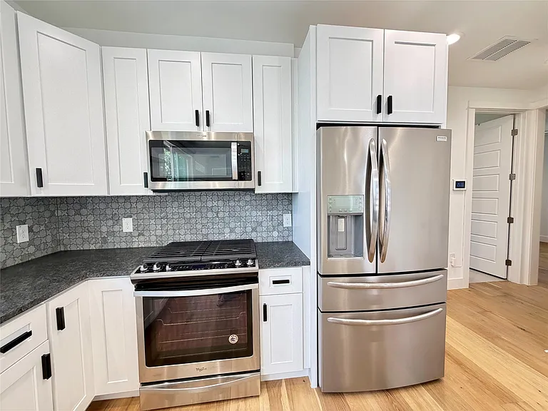 6102 Ponca St #2 — Photo 11