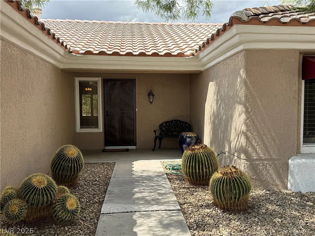 2 bed, 2.0 bath, 1179 sqft, $2,200 — Photo 2