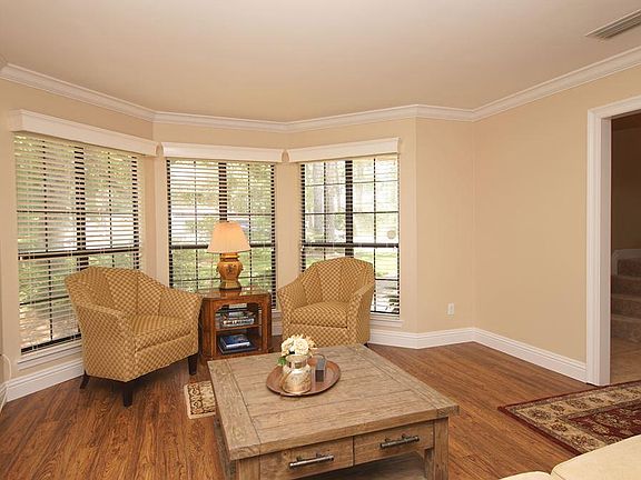 5th image of 1612 Oakmont Cir