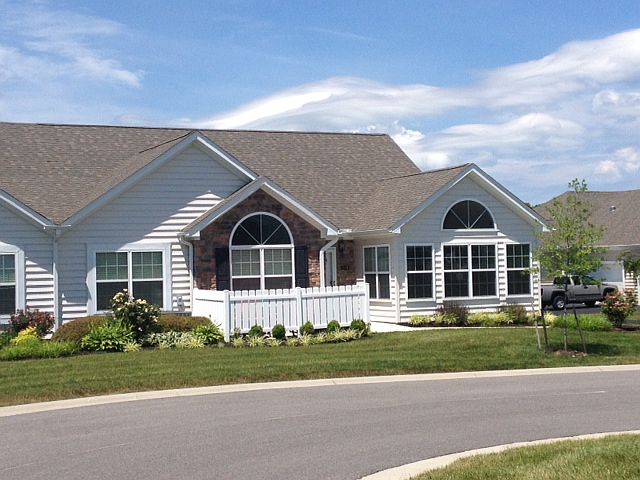 1st image of 390 Revolution Cir