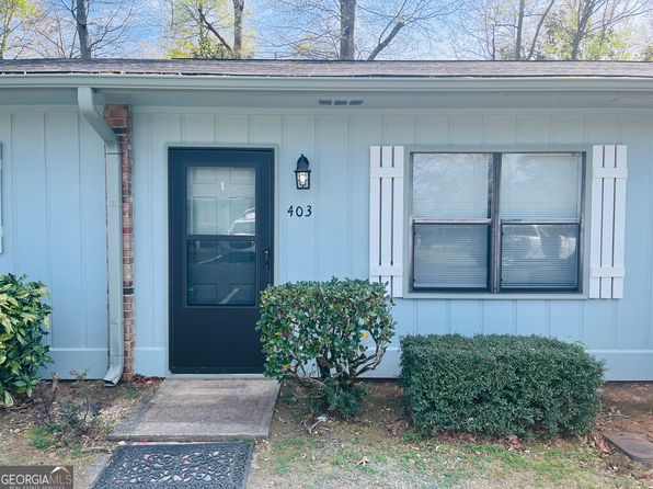 403 Breezy Pines Dr