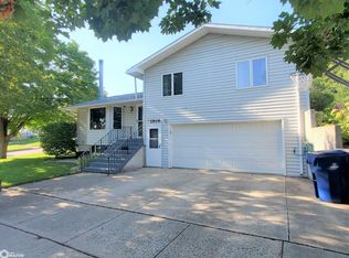 1904 2nd Ave S, Denison, IA 51442