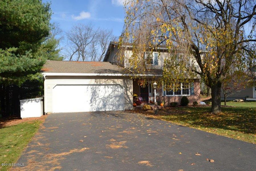 1st image of 322 Fairmont Dr