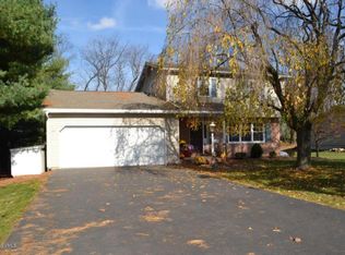 322 Fairmont Dr, Watsontown, PA 17777