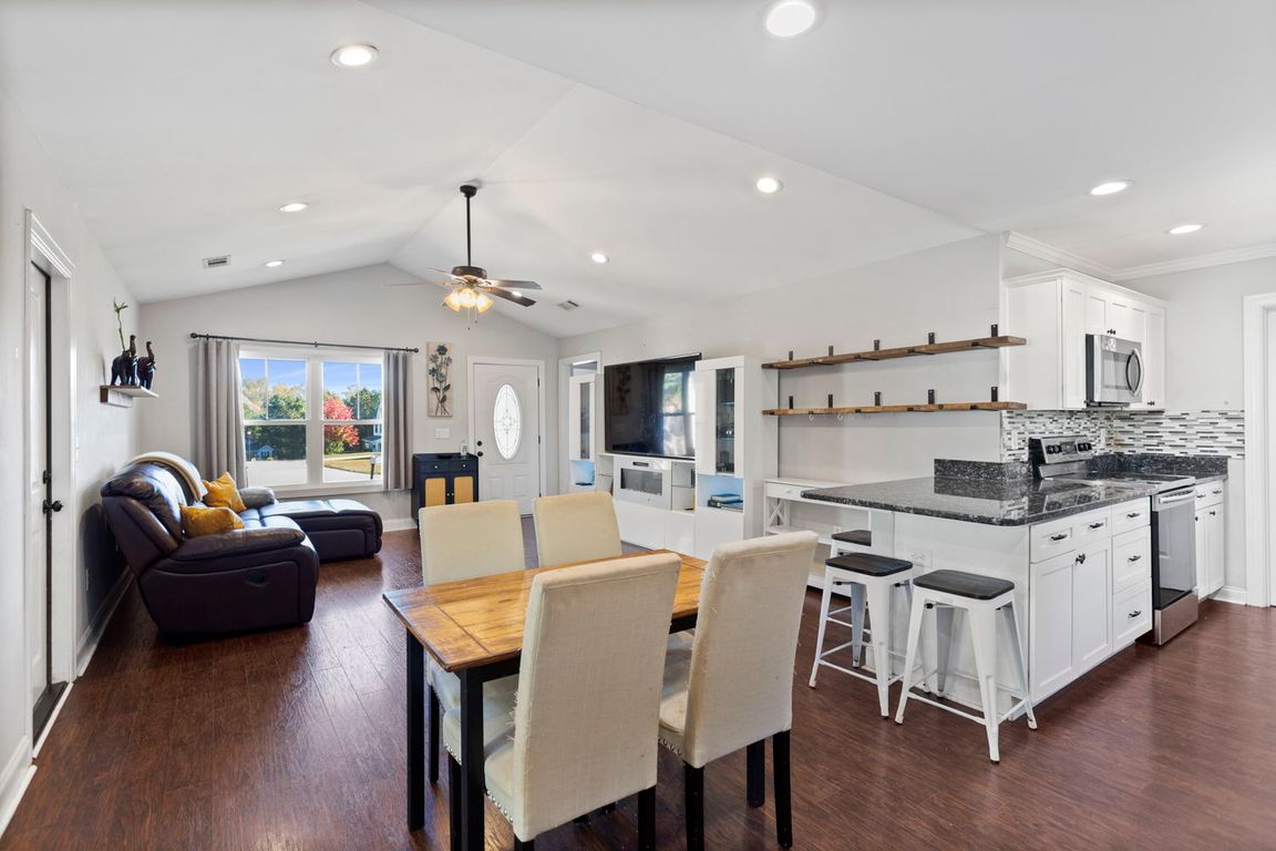 next background image