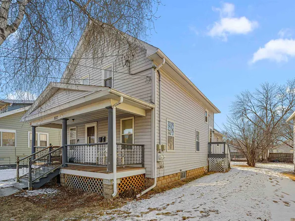 937 N Sawyer St, Oshkosh, WI 54902
