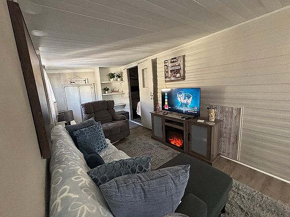 4th image of 6714 Q St