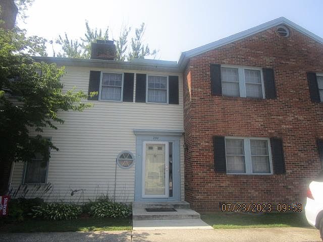 1st image of 232 Independence Dr