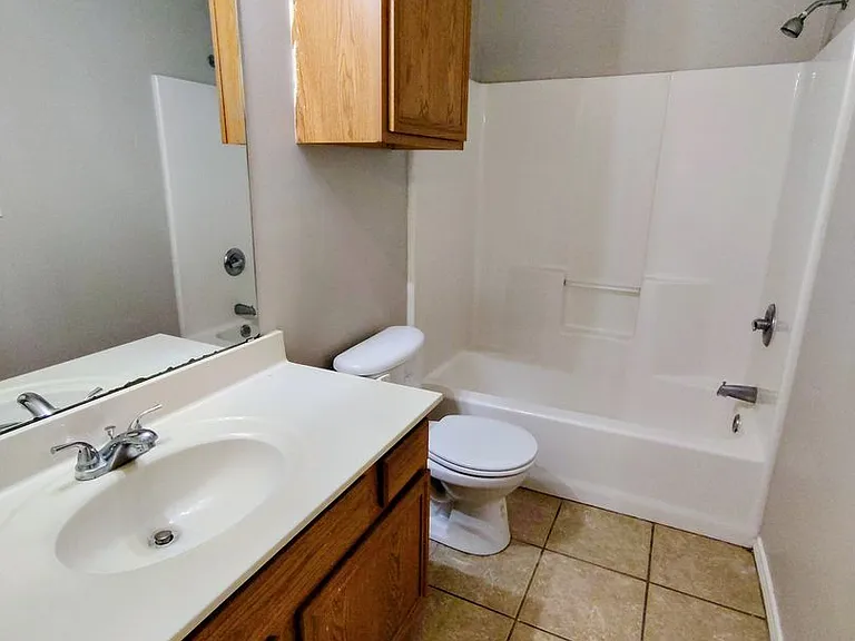 526 N Dover Ave — Photo 19