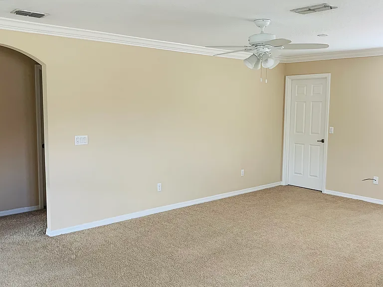 5604 Siracusa Ln — Photo 16