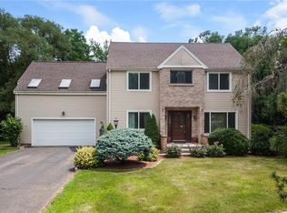 8 Palmer Cir, Cromwell, CT 06416
