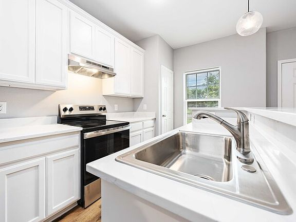 5th image of 4507 White Rock St #B