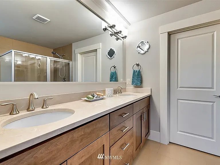 22798 SE 32nd St — Photo 14