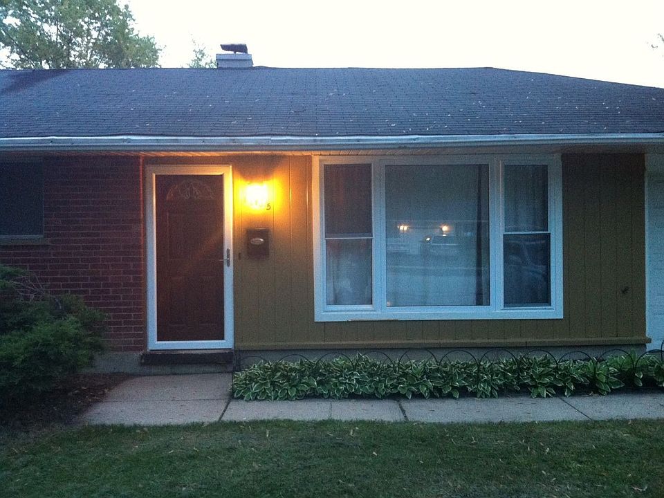 1st image of 1805 N Walnut Ave
