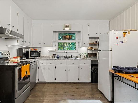 5th image of 1609 Normandy Ln