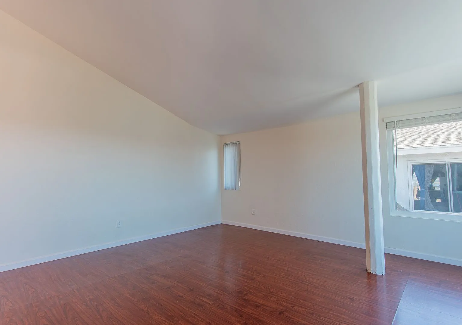 3 bedroom 2 bathroom house for rent in Dictionary Hill! — Photo 4