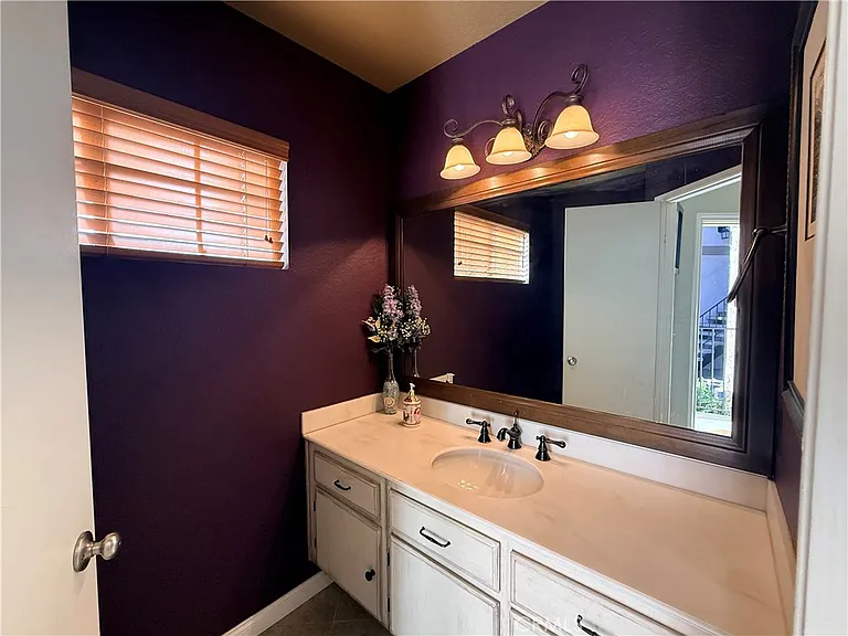 24337 Val Verde Ct — Photo 9