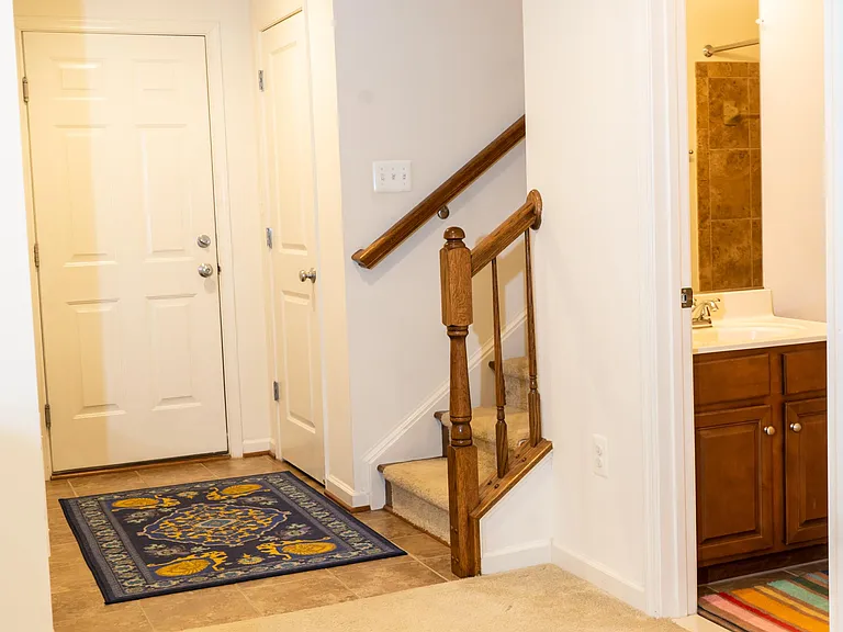 25095 Croxley Green Sq — Photo 42