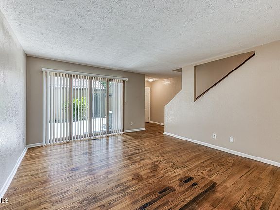 3rd image of 520 Fleetwood Ct #D