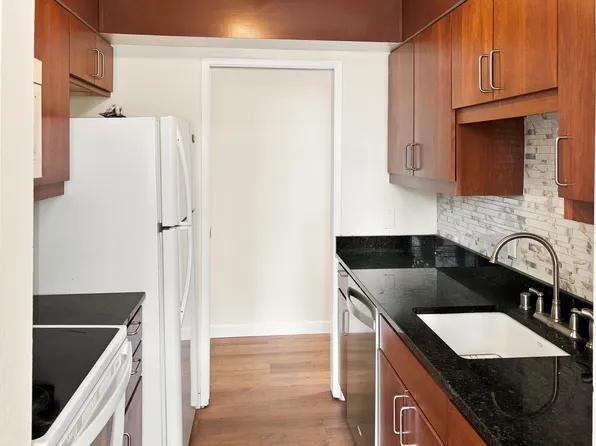 2100 3rd Ave, Seattle, WA