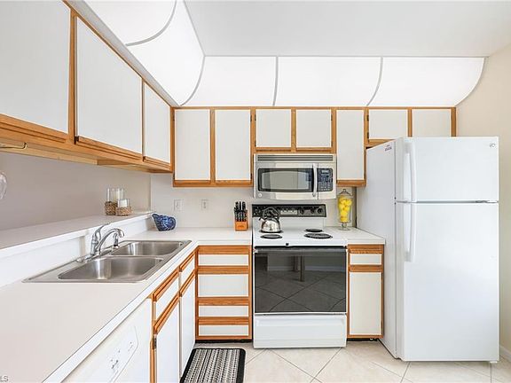 4th image of 1165 Mainsail DR #613