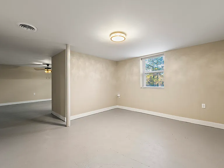 932 Mount Airy Dr SW — Photo 23